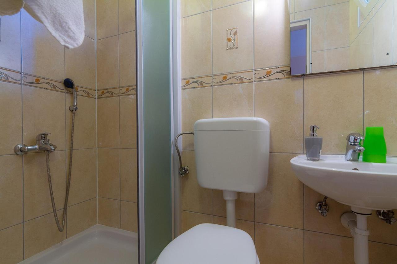 Apartman Haus Maja Banjol Exterior foto